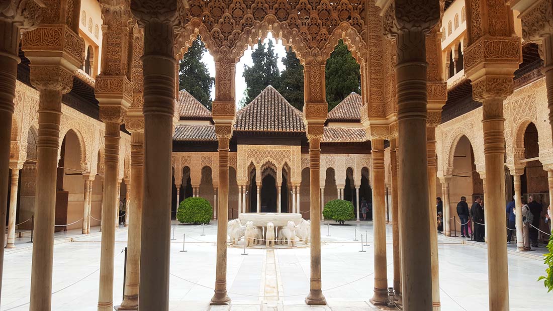 Spania. Andalucia. Granada. Alhambra. Løvegården. Foto