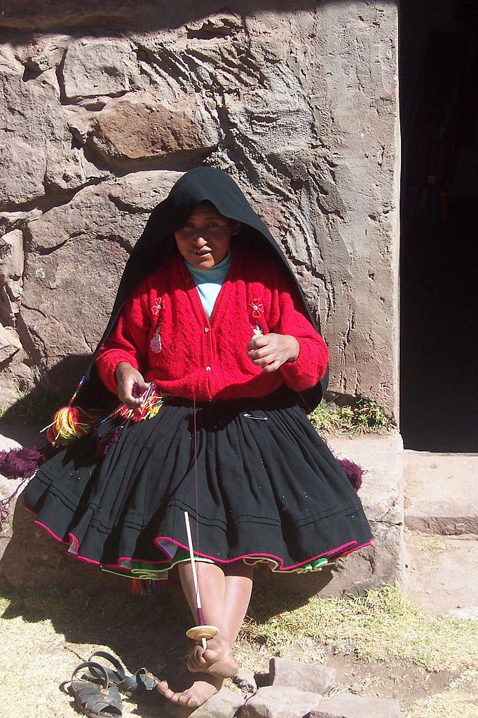 Peru. Titicaca. Taquile-øya. Tradisjonell håndarbeid. Foto
