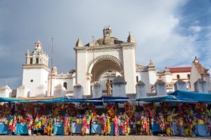 Bolivia. Copacabana. Kirken. Foto