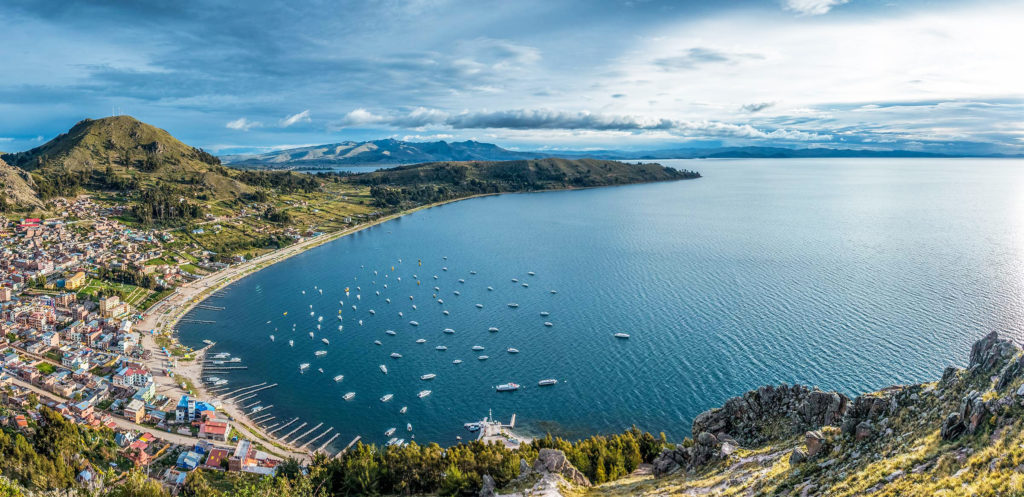 Bolivia. Byen Copacabana ved Titicaca-sjøen. Foto