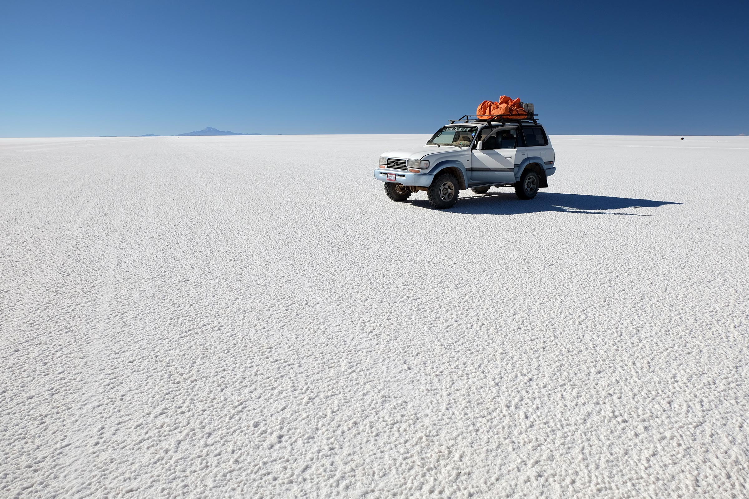 Bolivia. Salar de Uyuni. Jeep. Foto