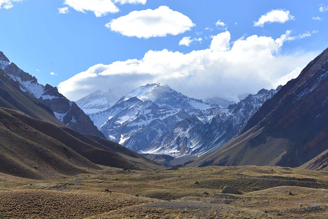 Argentina. Mendoza. Utsikt til Aconcagua-fjellet. Foto