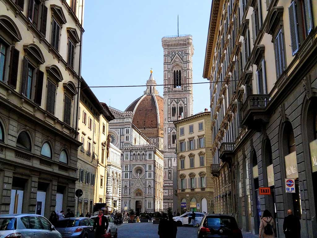 Italia-Toscana-Firenze-gate-katedral