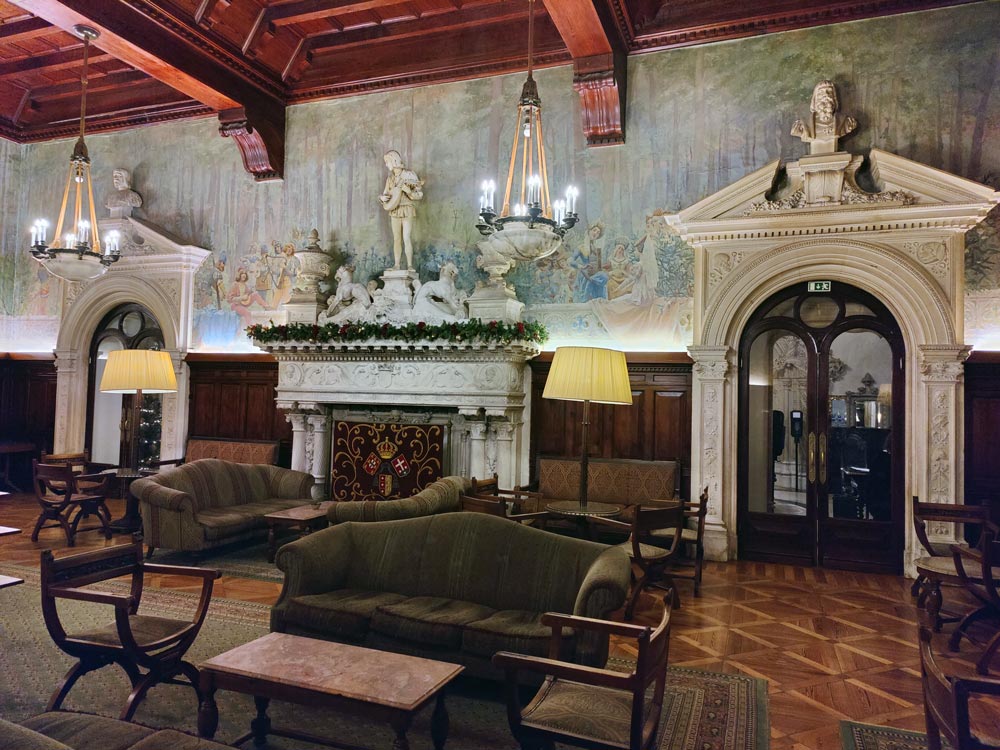 Portugal. Bussaco Palace Hotel. Salongen. Foto