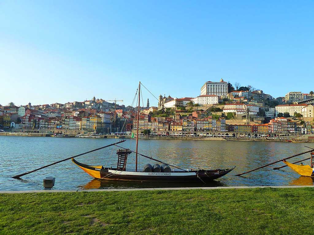 Portugal. Porto. Tradisjonell Douro-båt som fraktet portvin. Foto