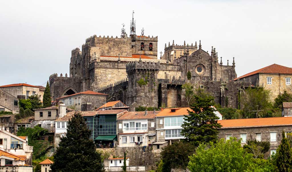 Spania-Galicia-Tui-katedralen