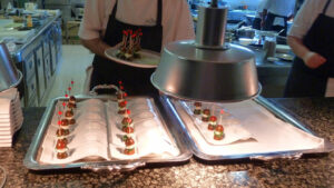 Spania. Alicante. Kjøkkenet på en gourmet restauranten La Finca. Foto