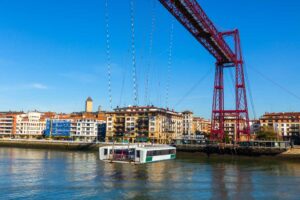 Spania. Biscaya-broen i Getxo. Foto