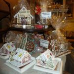 Latvia. Julestemning i Riga. Pepperkakehus. Foto