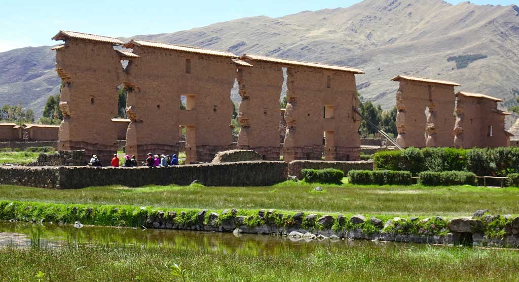 Peru. Wiracocha-tempelet i Raqchi. Foto