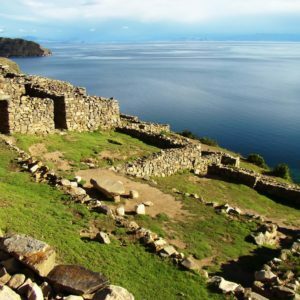 Bolivia. Titicaca. Soløya. Ruiner av inka-palasset. Foto