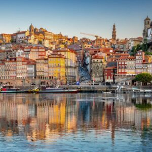 Portugal-Porto-Ribeira Portugal. Porto. Cais da Ribeira. Foto