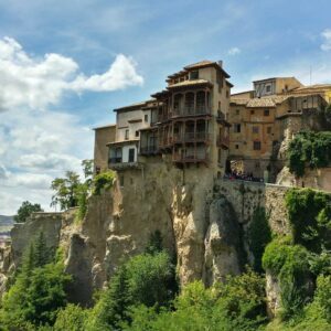Spania-Cuenca-Gamleby-balkonghus Spania. Cuenca. Utsikt mot gamlebyen og Casas Colgadas, "hengende balkonghus". Foto